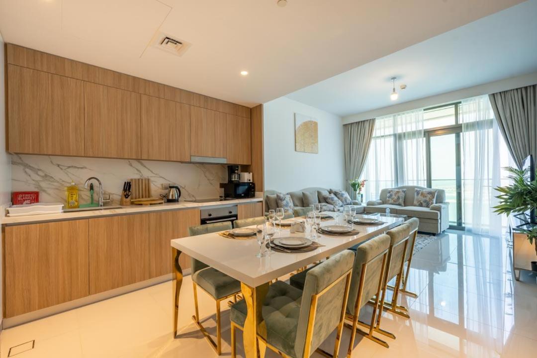 Apartment Emaar Beach Vista Tower 1 2bhk Fahh