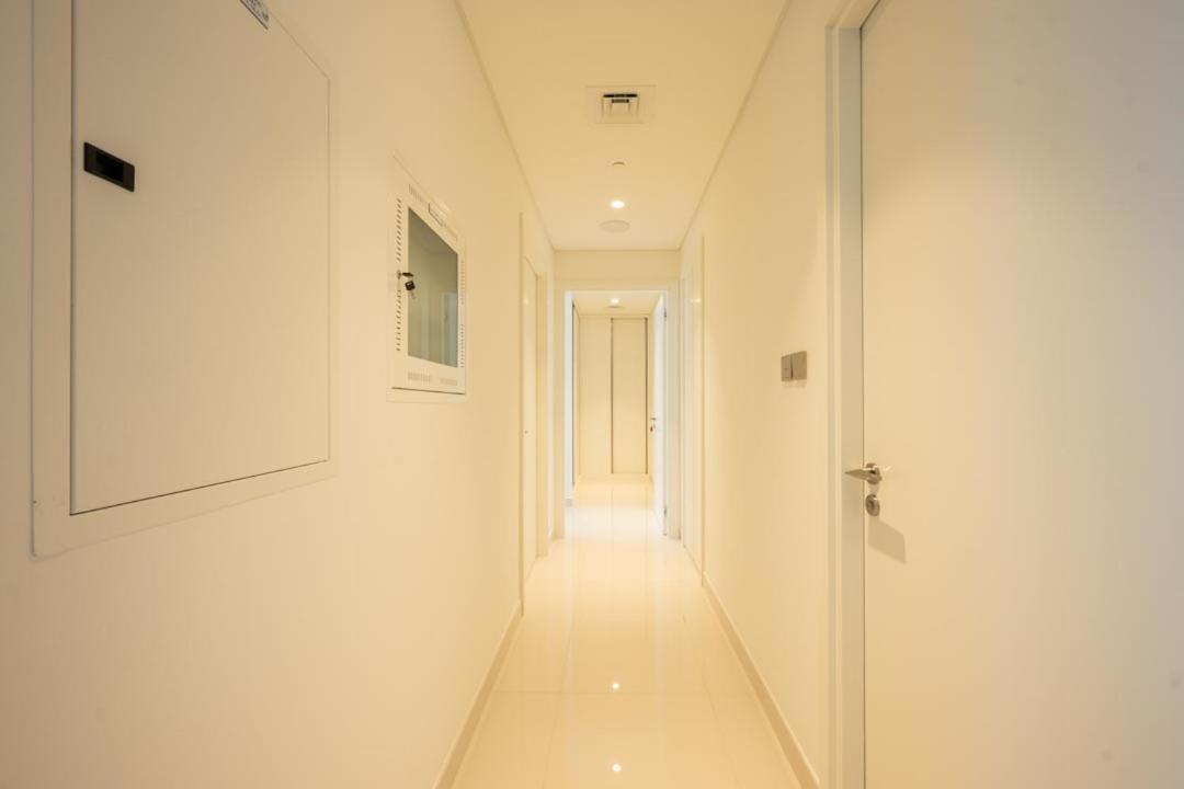 Emaar Beach Vista Tower 1 2bhk Fahh * Dubai