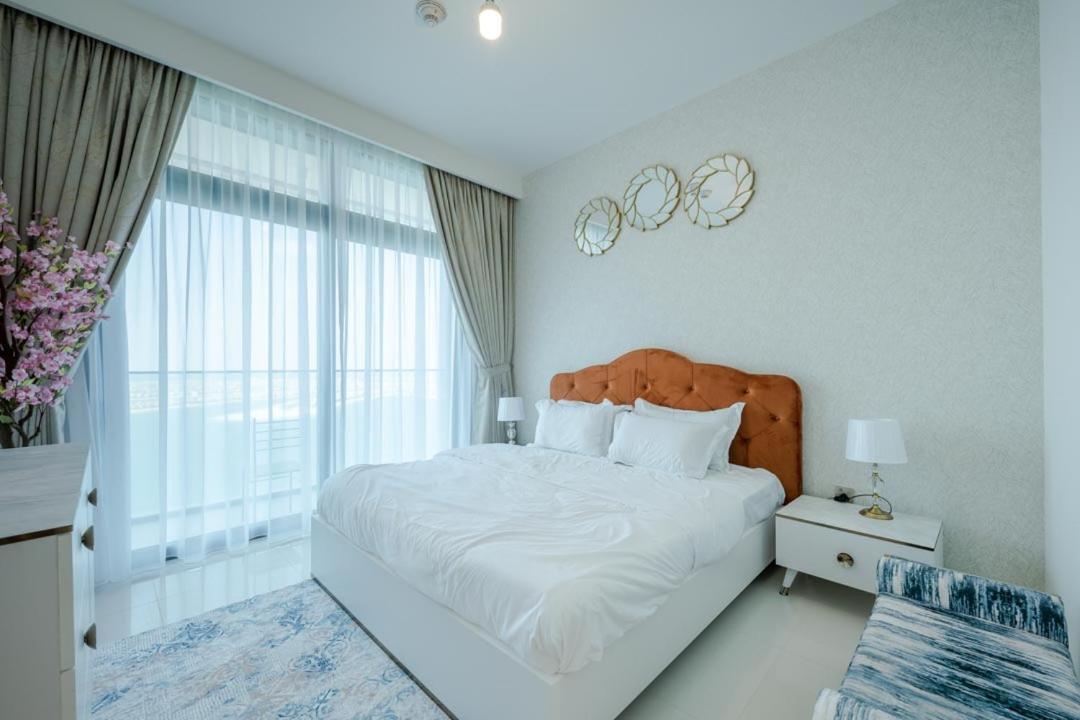 Emaar Beach Vista Tower 1 2bhk Fahh Apartment