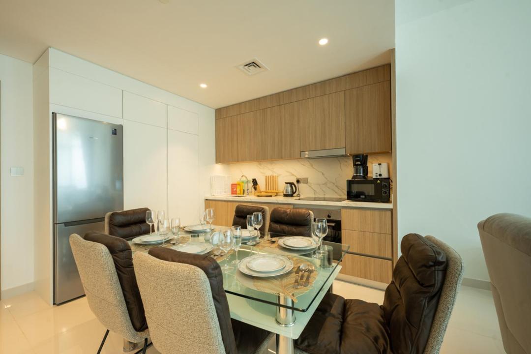 Emaar Beach Vista Tower 1 2bhk Fahh Apartment Dubai