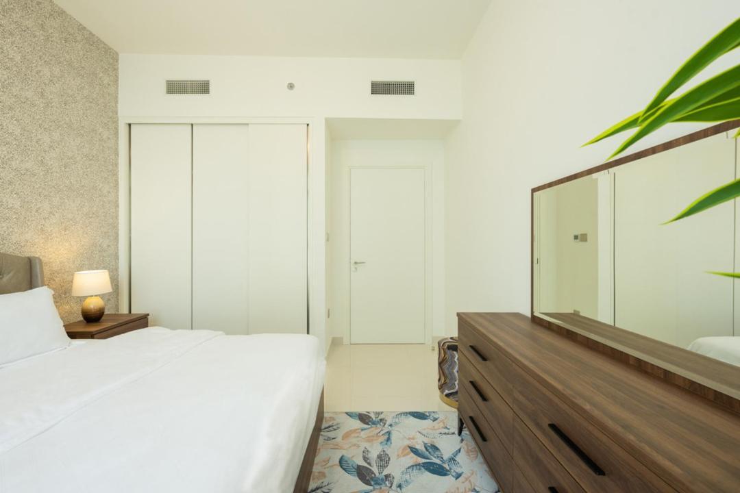 Apartment Emaar Beach Vista Tower 1 2bhk Fahh