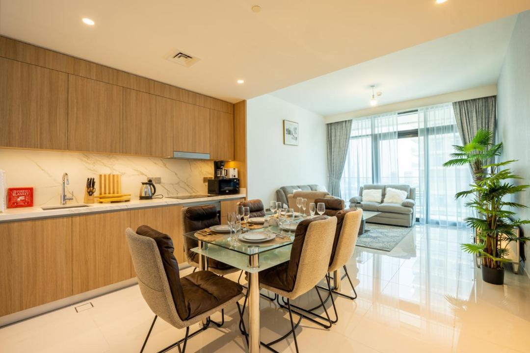 Apartment Emaar Beach Vista Tower 1 2bhk Fahh
